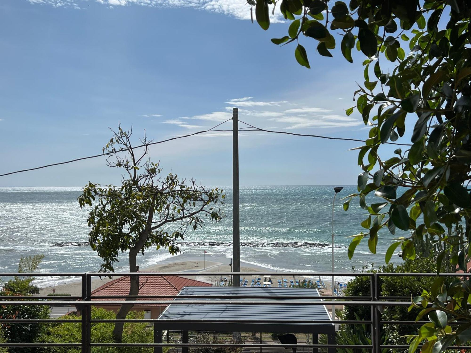 Terramata Resort Case Vacanza Santo Stefano al Mare Ngoại thất bức ảnh
